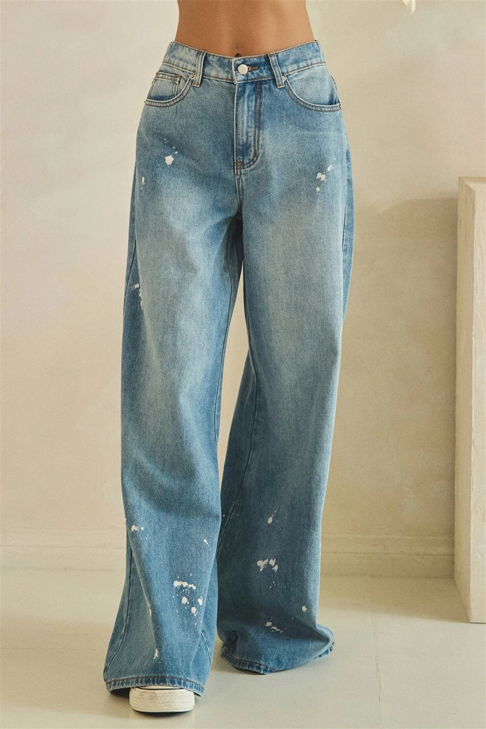 Wide Washed Jeans